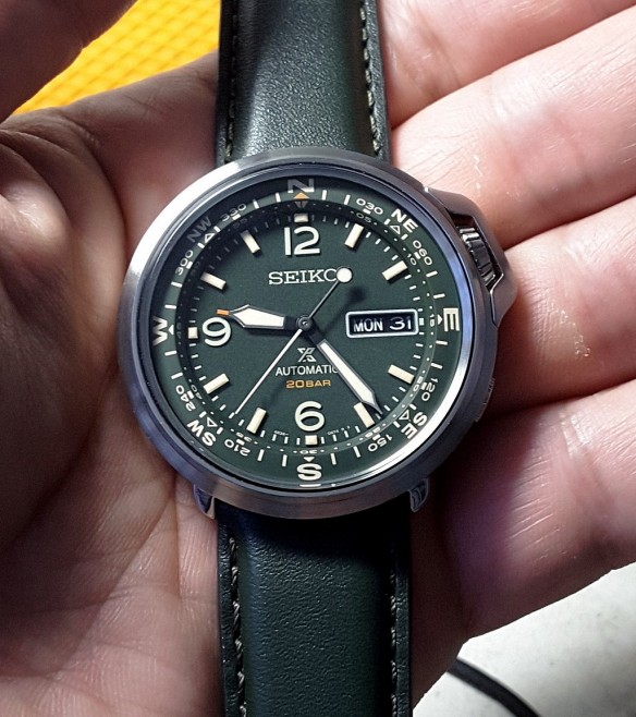 Some Pictures of the Seiko Prospex SRPD33K1 | Yeoman's Watch Review